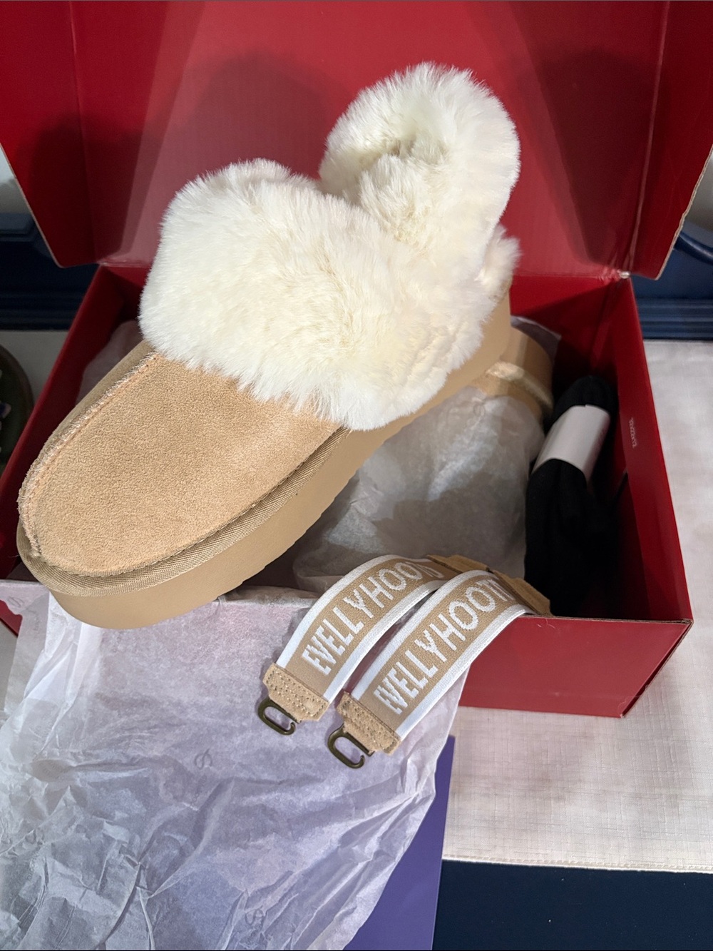Women's Cream Suede leather Fuzzy Slide Sandals changeable straps NIB Size 8